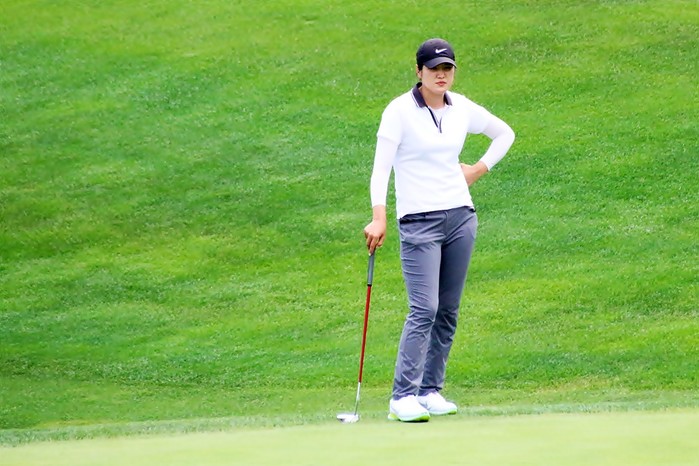 [KLPGA 믹스트존] ′깜짝 선두권′ 김수연, ＂5년간 슬럼프 겪다 좋은 성적...기분 좋다＂
