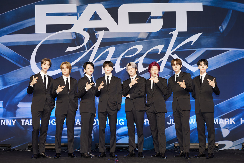 [종합] ＂가장 NCT 127다운 곡＂...′퍼포먼스 끝판왕′ NC…
