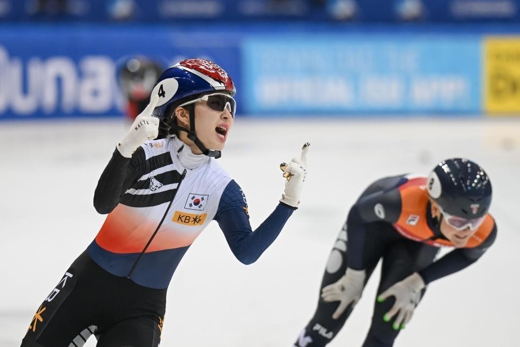 <b>김길리</b>, 토리노 동계U대회 쇼트트랙 1500m 金…서휘민 銀·김건희 銅 '싹...