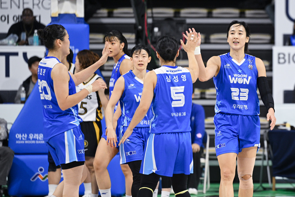[WKBL] '<b>김단비</b> 24점' <b>우리은행</b>, KB스타즈 꺾고 시즌 첫 <b>연승</b>