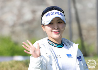 [쇼츠인터뷰] 이예원 "체력관리 방법? 틈만 나면 먹기"