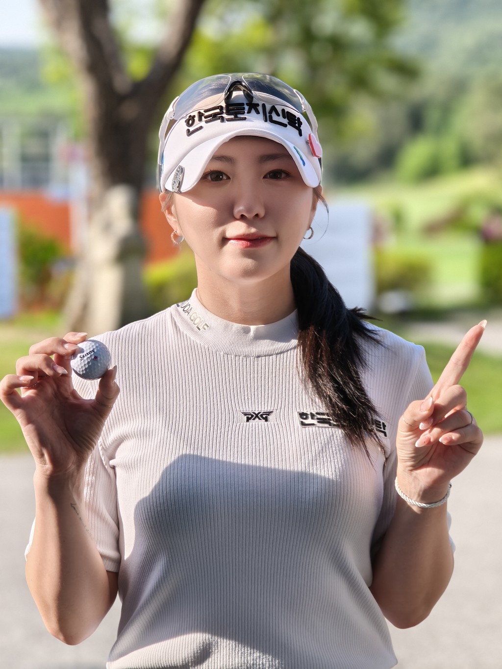 [쇼츠인터뷰] '개인 통산 3호 홀인원' 조아연 "KLPGA에서 안마의자만 3번째...이번엔 할아버지께"